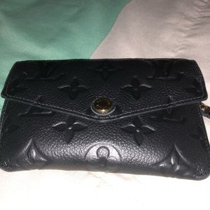 Louis Vuitton empriente key pouch in noir